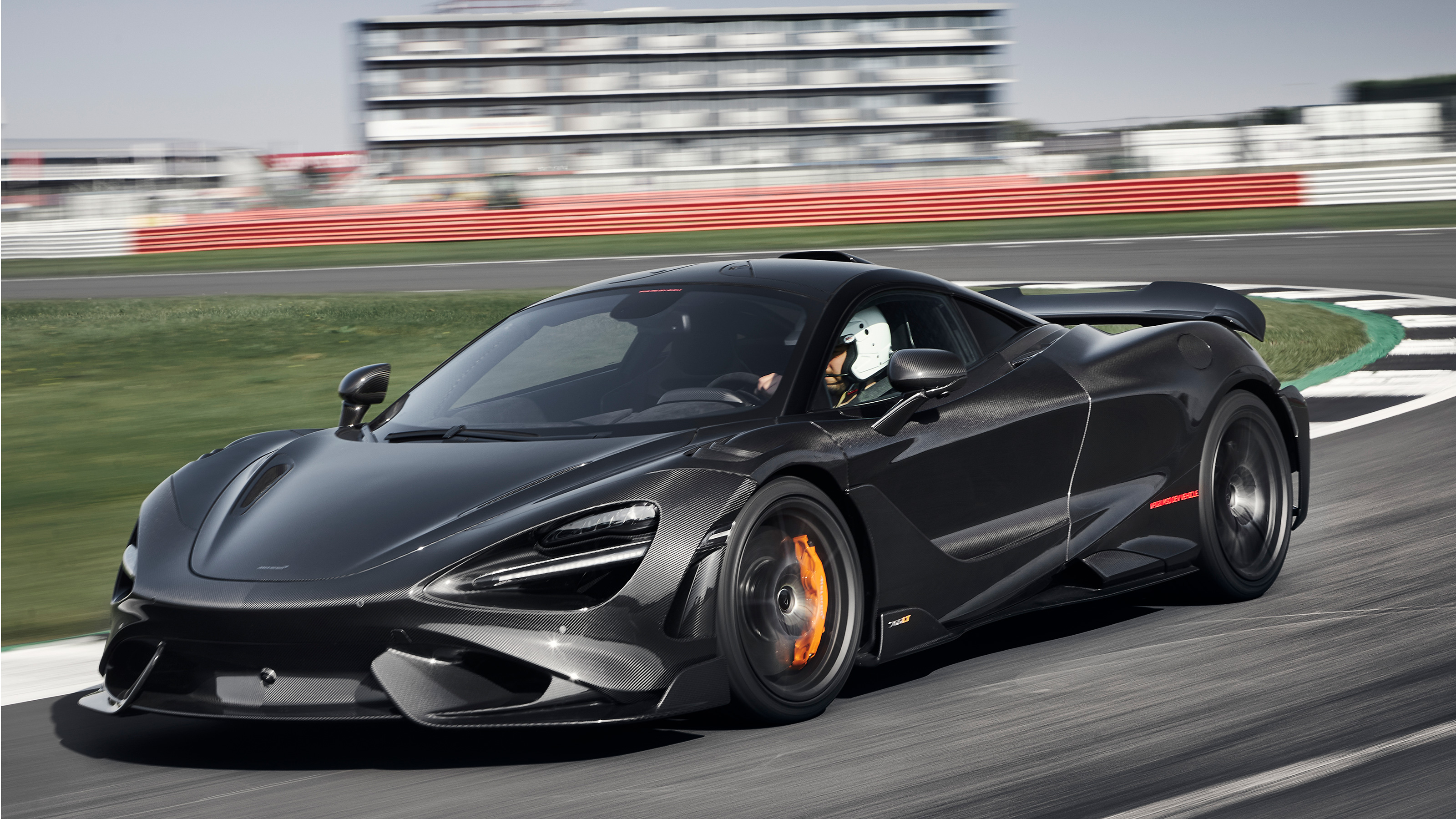 765LT